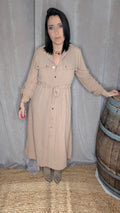 Robe Chemise Longue Camel – Élégance Naturelle
