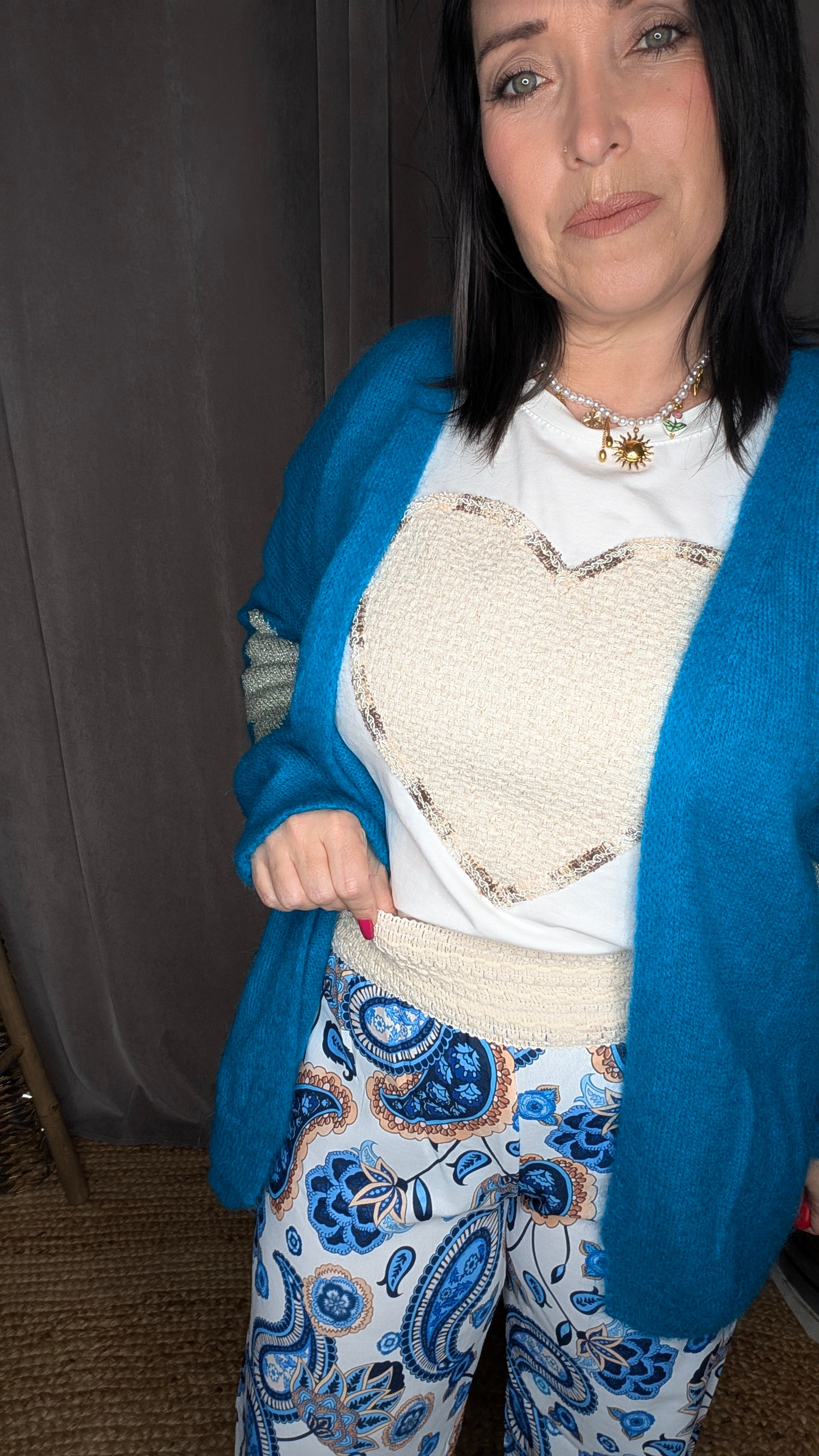 Gilet Bleu Étoilé – Élégance Décontractée