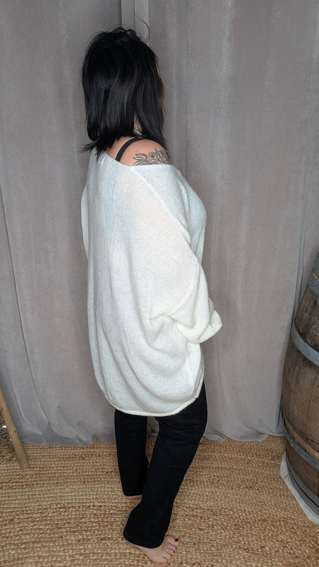 Pull Oversize Col V Écru – Douceur Élégante